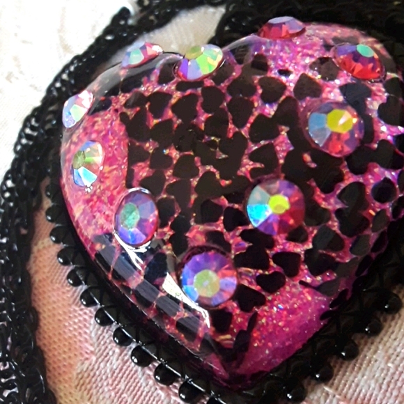 Sold!!! Betsey Johnson Heart Necklace - Picture 7 of 10